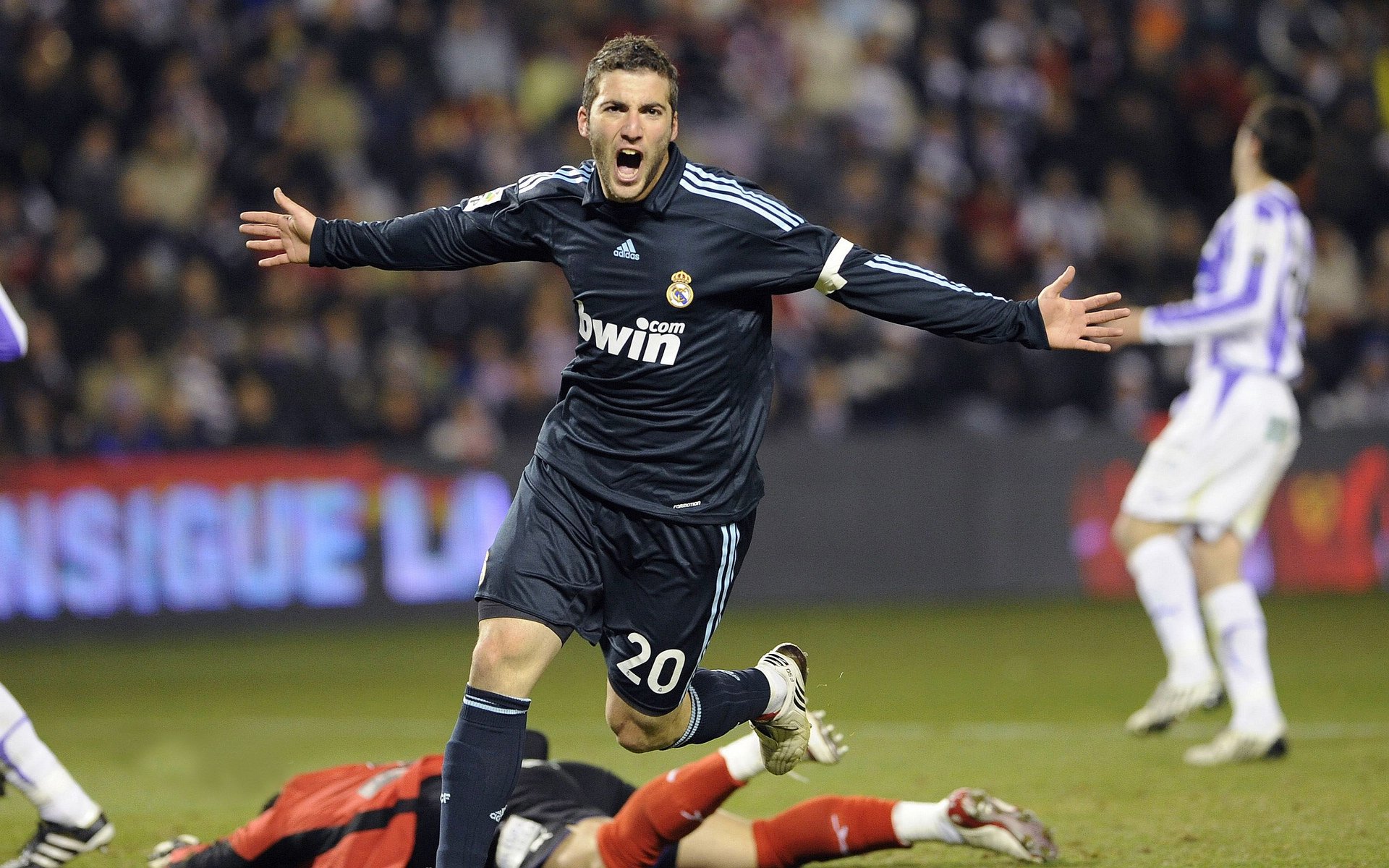 世界排名争夺战之夜,迪马利亚让比赛提前失去悬念