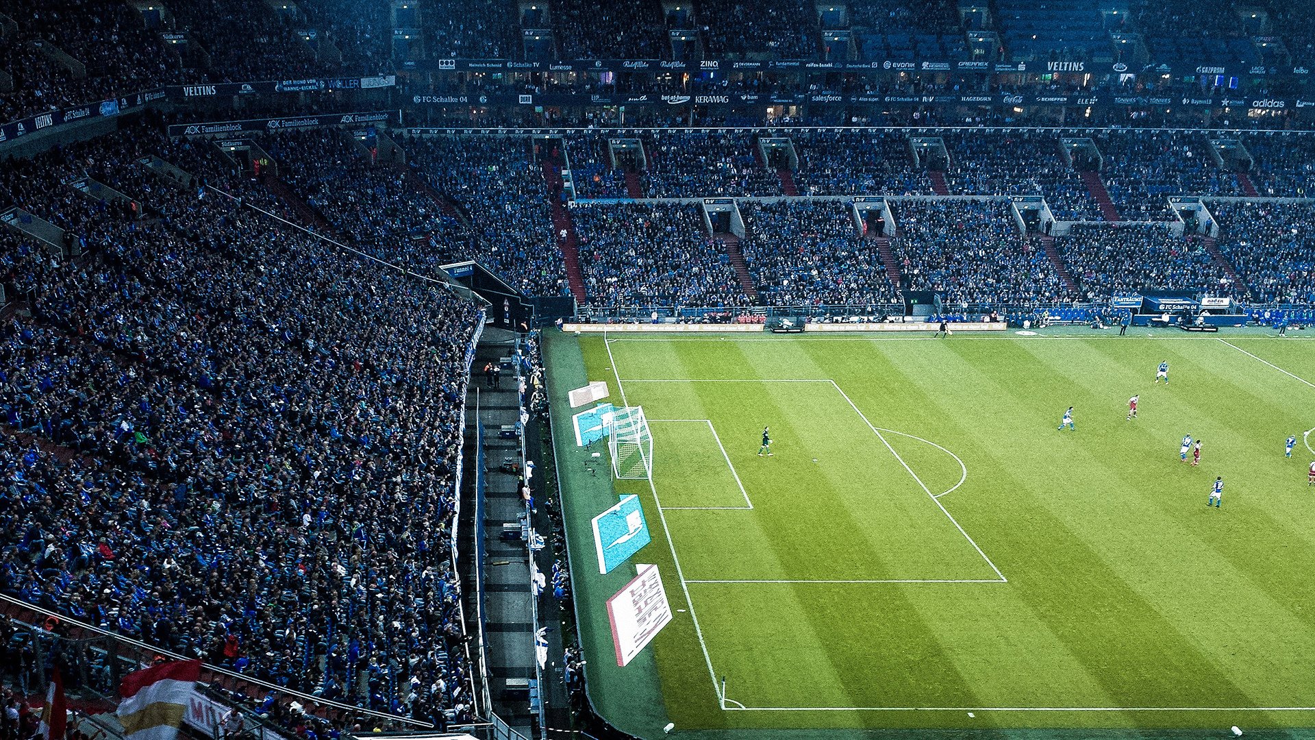 赛道与绿茵的交响,当F1新赛季之夜遇见福登的关键回合