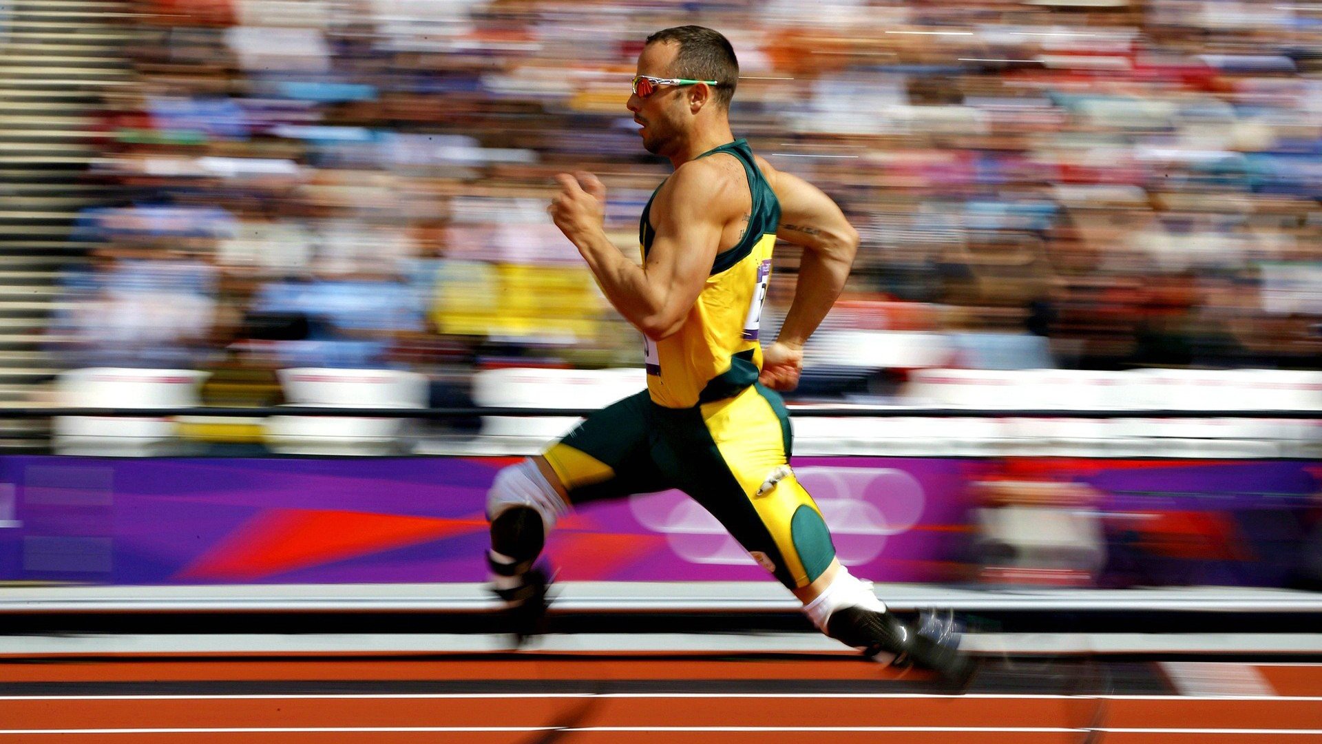 冷门与传奇,日本队轻取英格兰,奥恰洛夫高光背后的乒乓启示